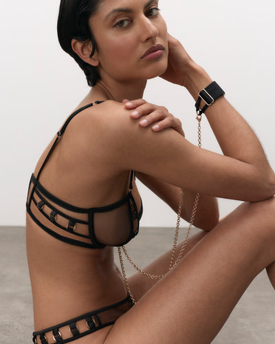 Valeria Cuffs Black/Gold